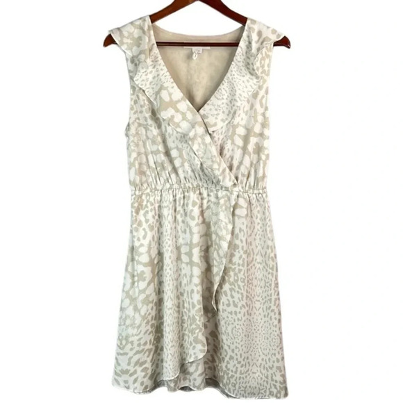 BCBGENERATION Ruffled Faux Wrap Dress Tan White Animal Leopard Print Pockets M - Picture 2 of 13